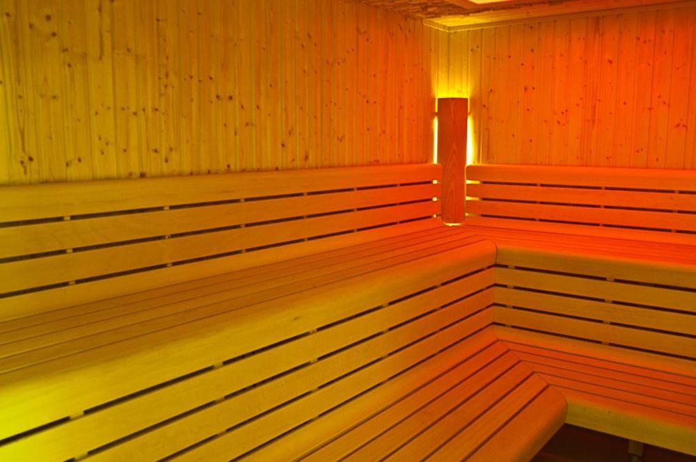 Hotel Court Wellness&Spa Kędzierzyn-Koźle Εξωτερικό φωτογραφία